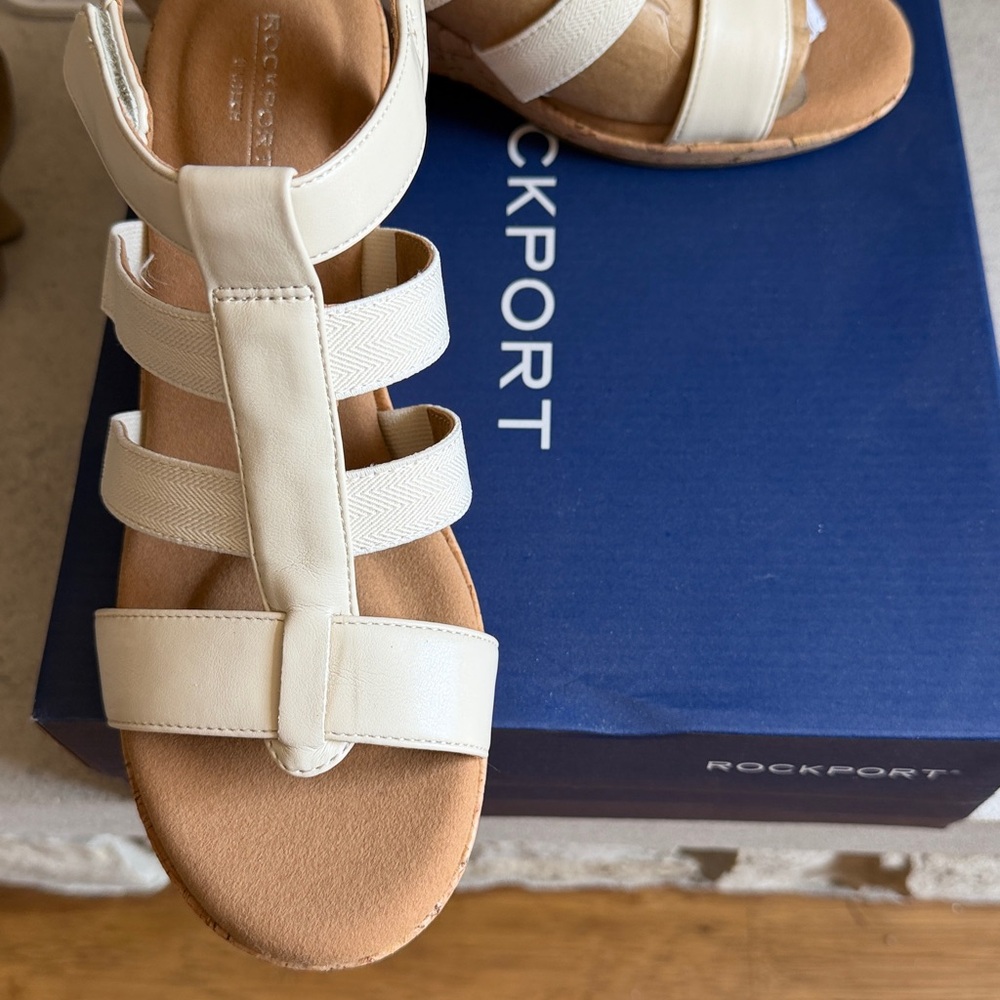 NWT Rockport Ivory and Cork Wedge Sandals - Picture 2 of 4